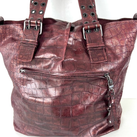 FRANCESCO BIASIA Burgundy Metallic Croc Embossed Leather Oversized Shoulder Bag - Picture 2 of 14